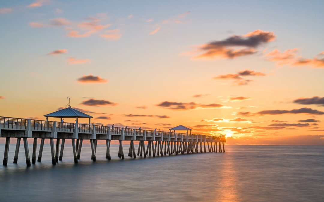 A view of Juno Beach, Florida with clear skies and water.