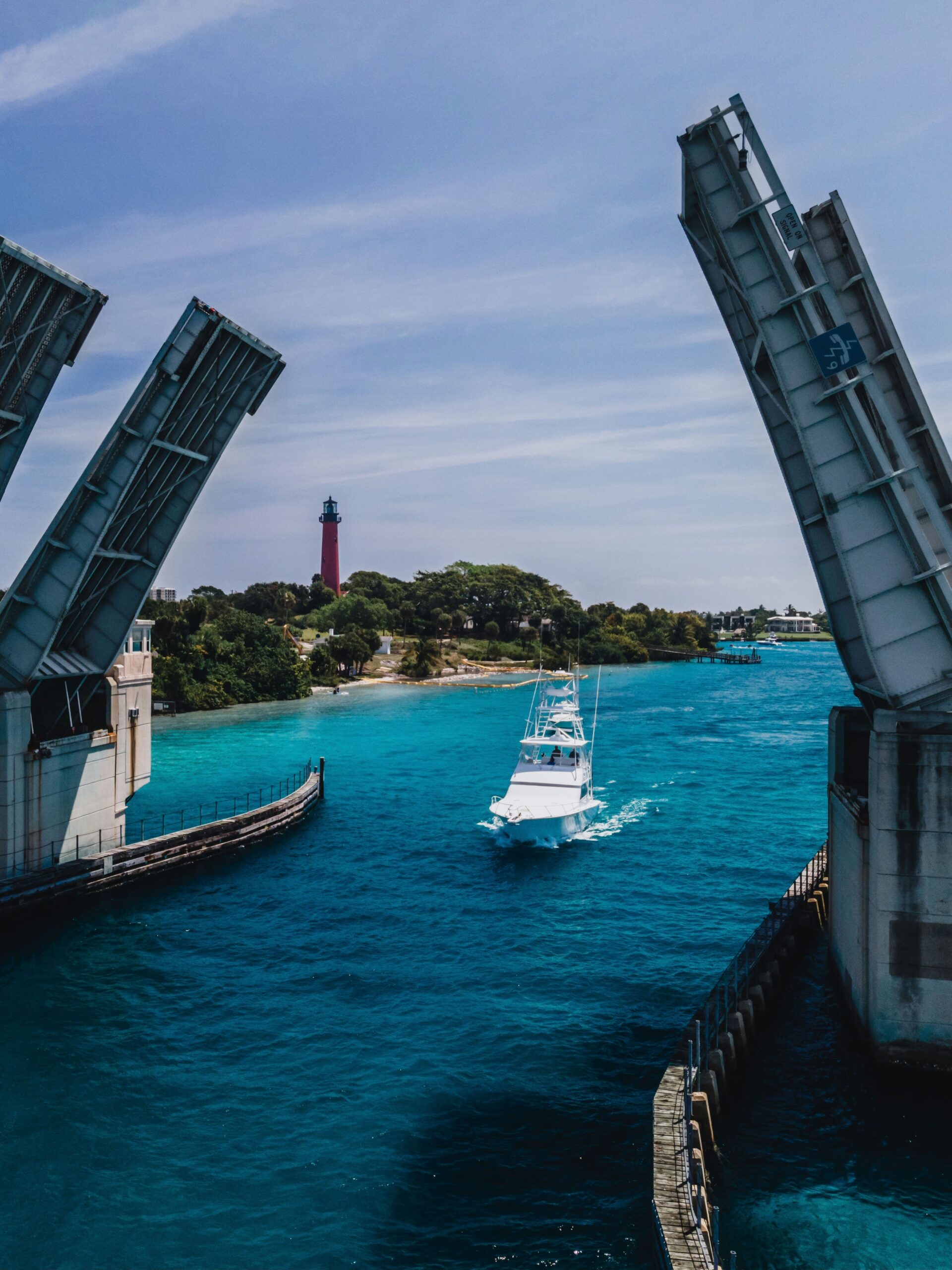 chase-baker-TYYgIr42BjE-unsplash-min